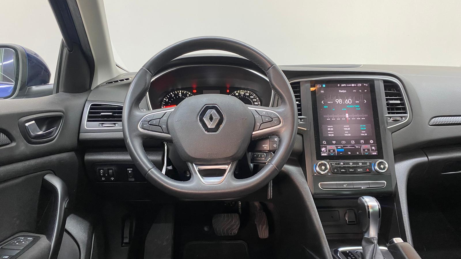 RENAULT MEGANE 9